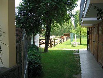 Hotel Quo Vadis None Zewnętrze zdjęcie